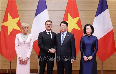 Chủ tịch nước Lương Cường hội đàm với Tổng thống Cộng hoà Pháp Emmanuel Macron