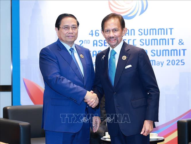 Thủ tướng Chính phủ Phạm Minh Chính gặp quốc vương Brunei