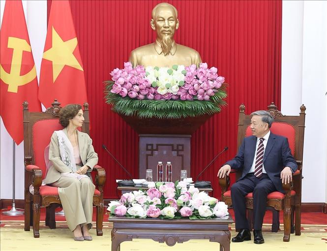 Tổng Bí thư Tô Lâm tiếp Tổng Giám đốc Tổ chức Giáo dục, Khoa học và Văn hóa của Liên hợp quốc (UNESCO)