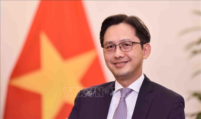 Thứ trưởng Đỗ Hùng Việt