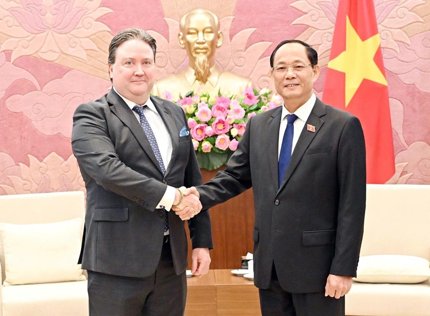 Phó Chủ tịch Quốc hội Trần Quang Phương tiếp Đại sứ Hoa Kỳ tại Việt Nam Marc E. Knapper