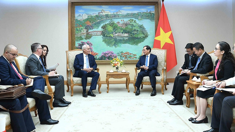 Phó Thủ tướng, Bộ trưởng Bộ Ngoại giao Bùi Thanh Sơn tiếp Thứ trưởng thứ nhất Bộ Ngoại giao Cuba Gerardo Peñalver Portal