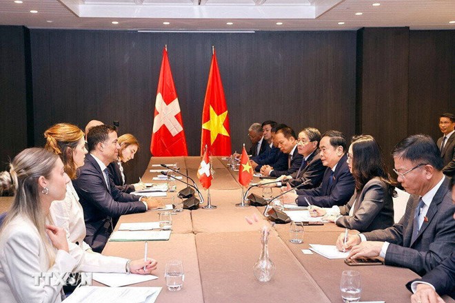 Chủ tịch Quốc hội Trần thanh Mẫn gặp Chủ tịch Thượng viện Thụy Sĩ